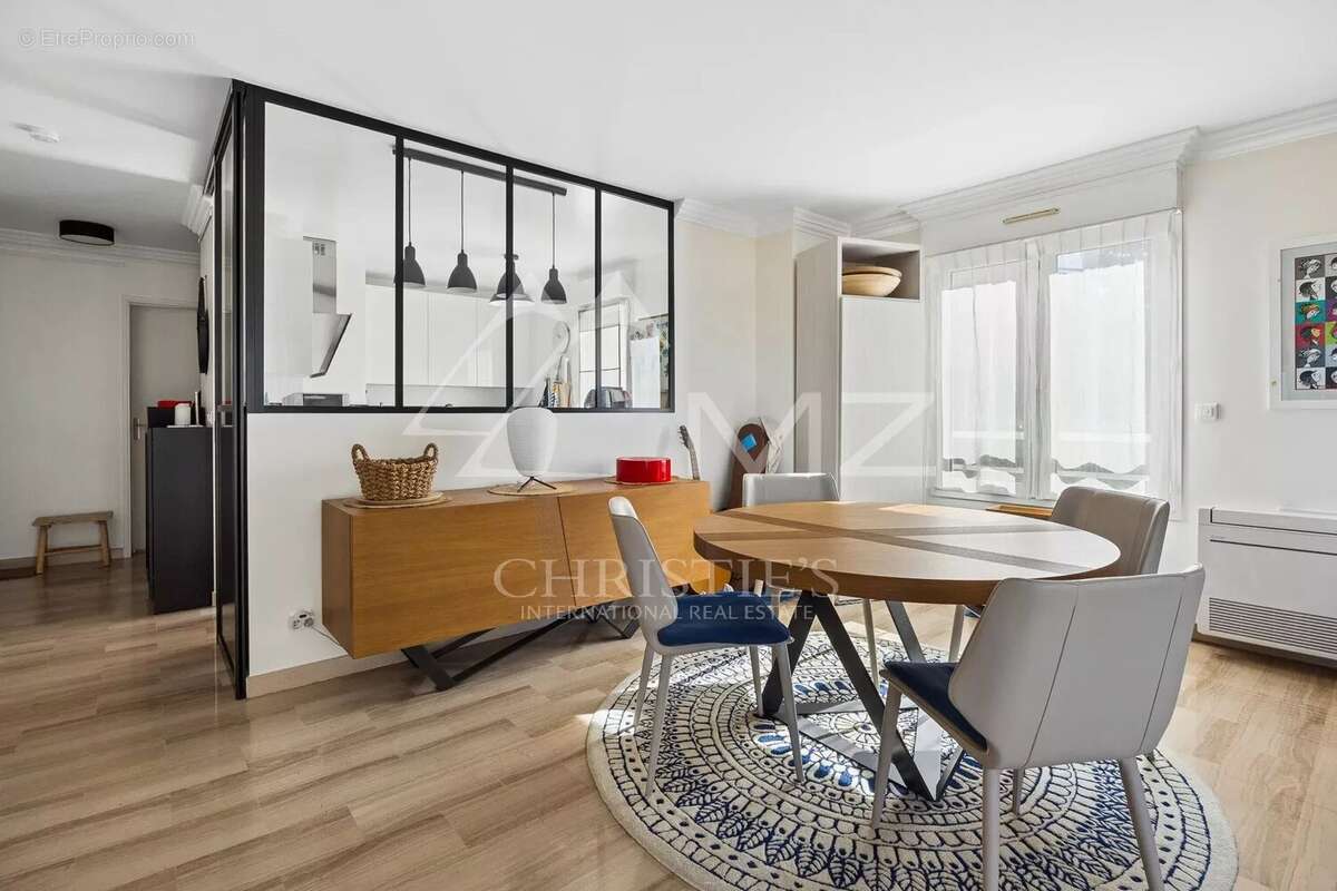 Appartement à LE CANNET