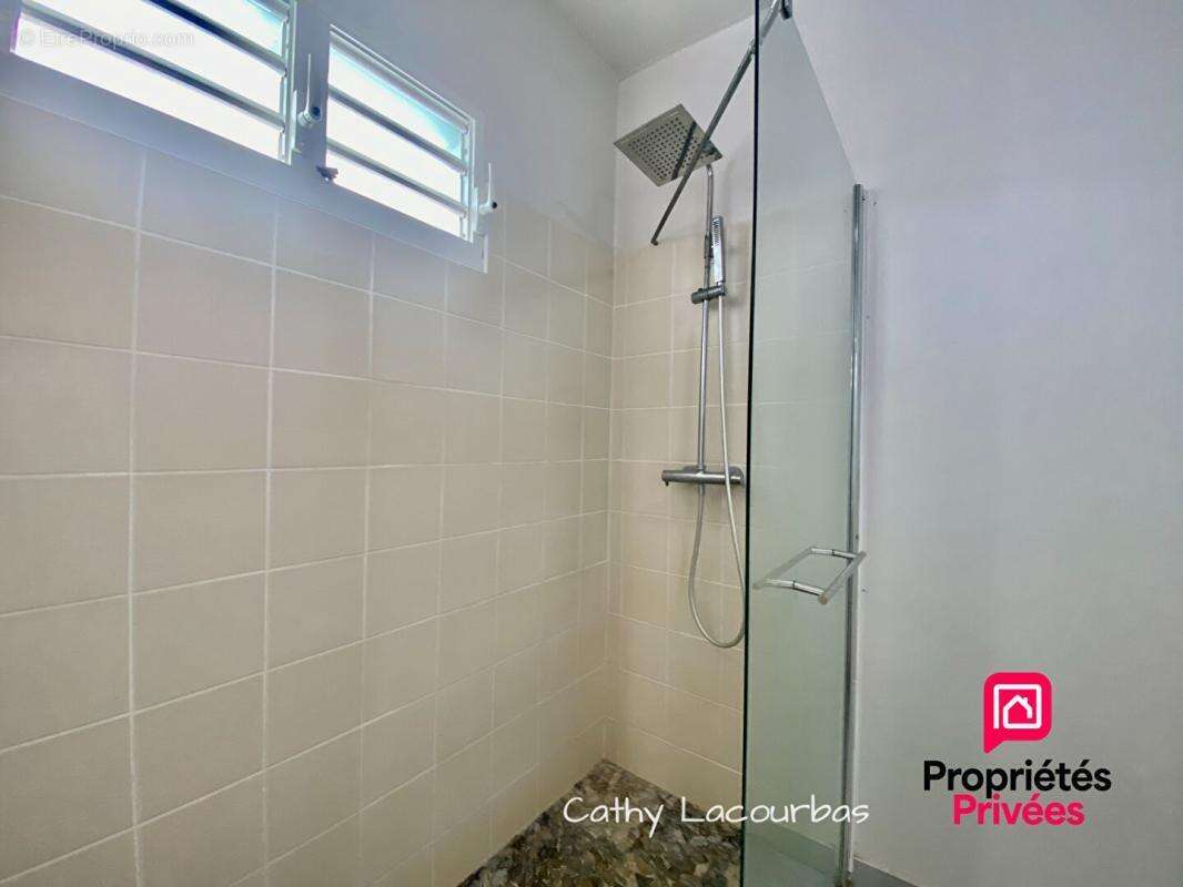 Appartement à PETIT-BOURG