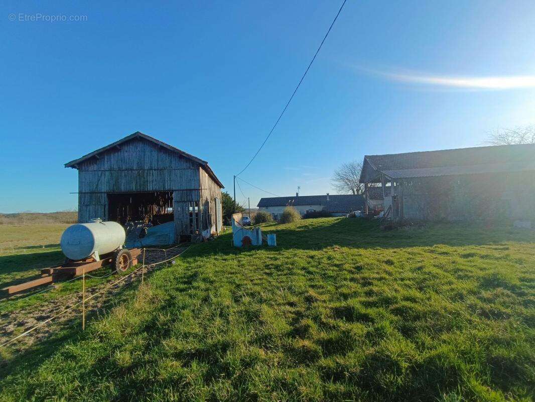 Maison à VERGT-DE-BIRON