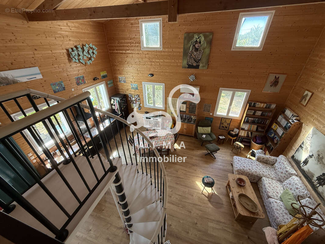 Mios, sur 2390m2 de jardin, belle maison 3 ch, beau séjour/cuisine lumineux, sdb, sde, deux wc, terrasses - photo 5