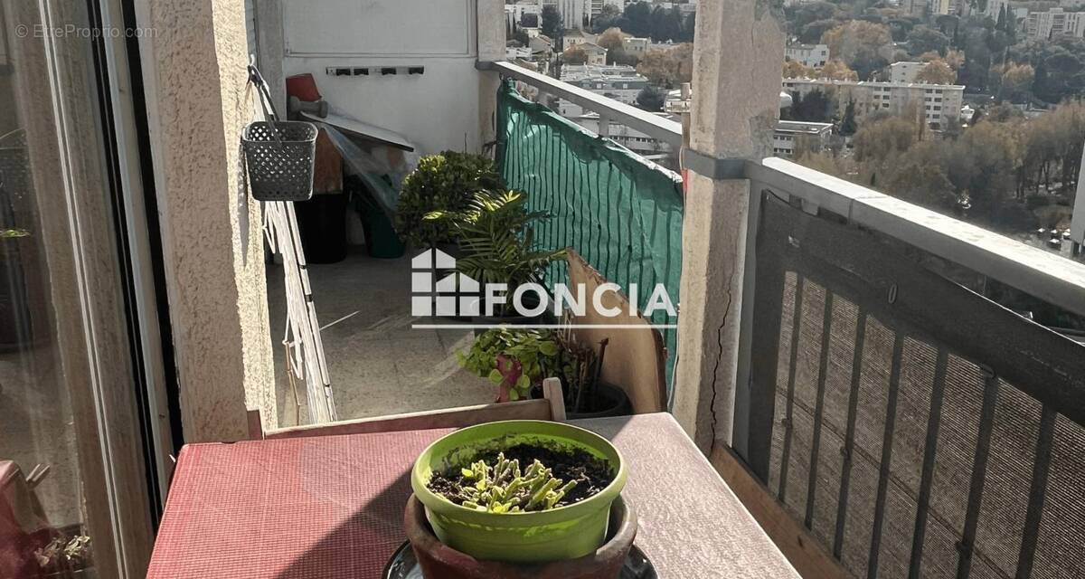Appartement à MARSEILLE-11E