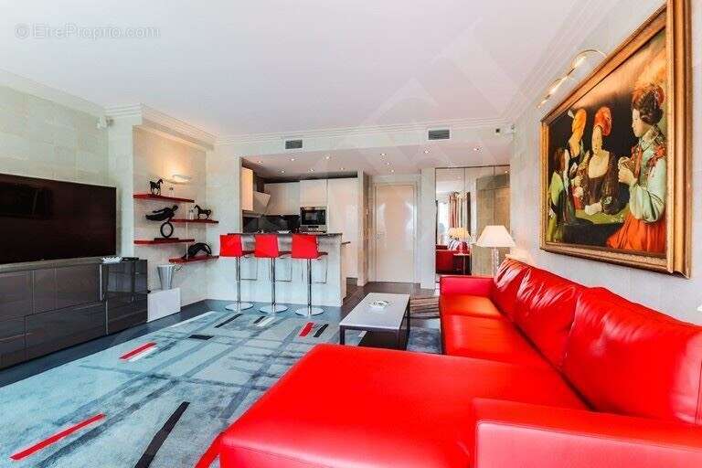 Appartement à PARIS-8E