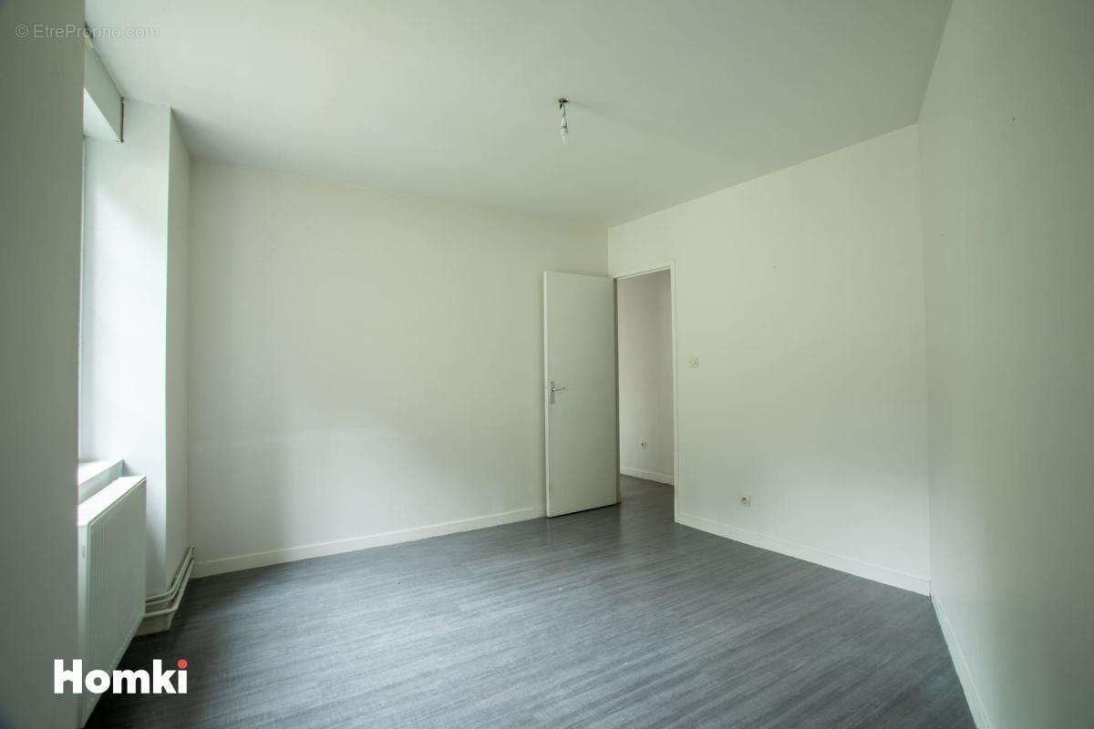 Appartement à LA SEAUVE-SUR-SEMENE