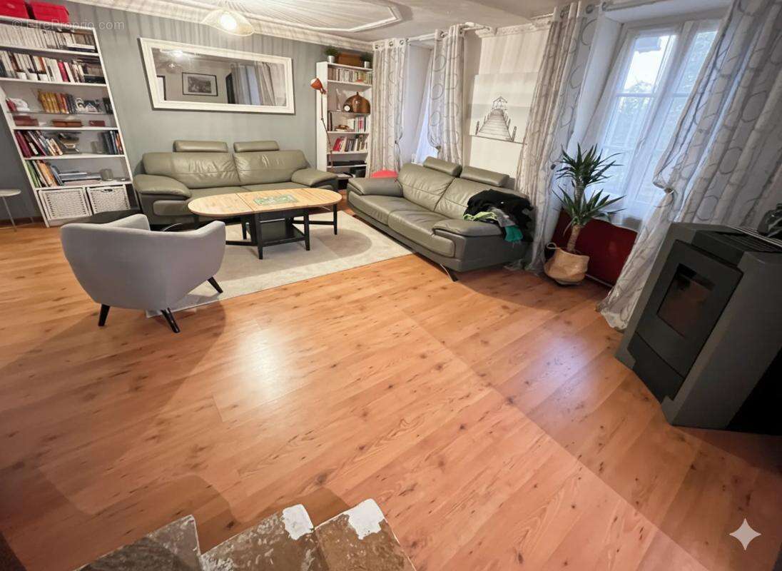 Maison à FONTENAY-SAINT-PERE