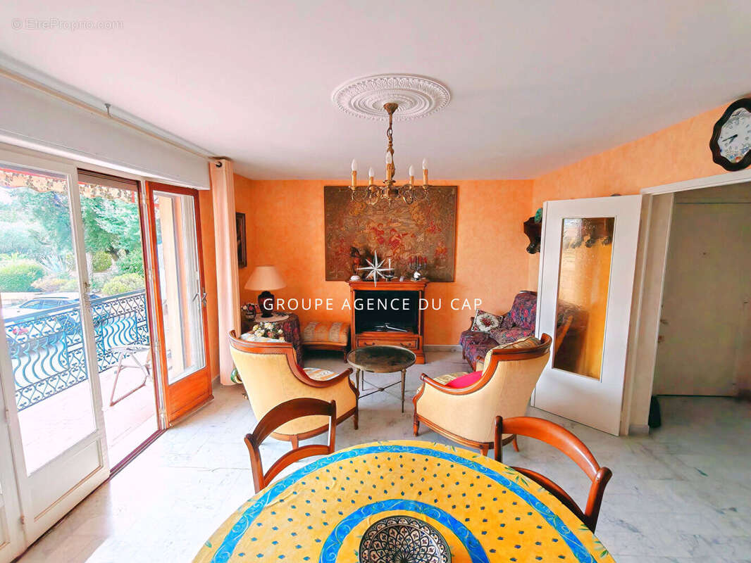 Appartement à FREJUS