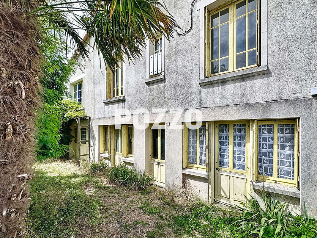 Maison à SAINT-JEAN-LE-THOMAS