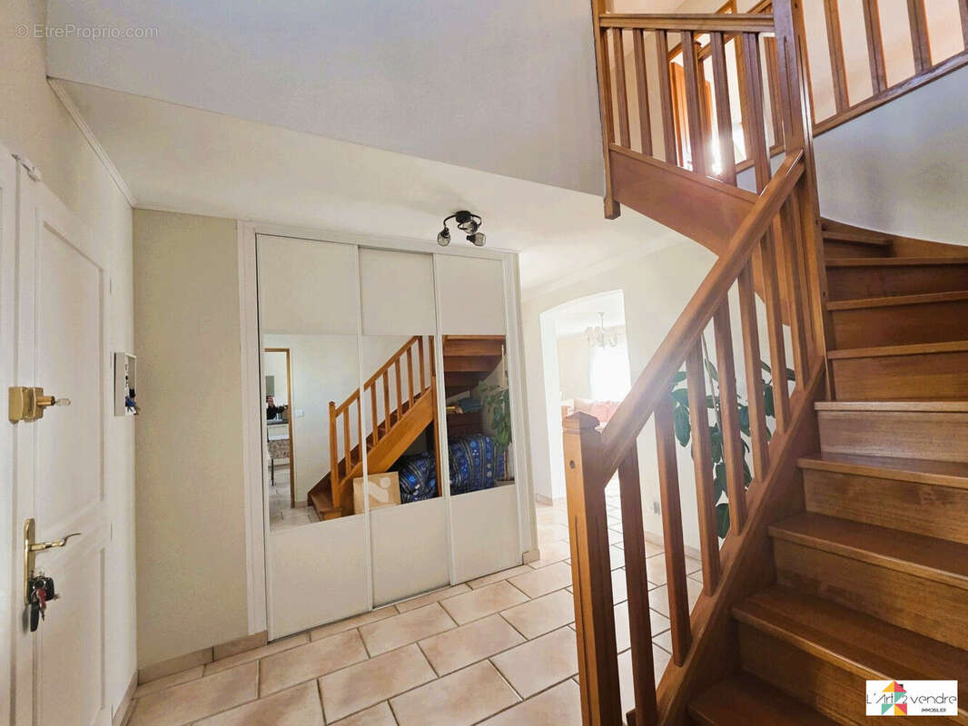 Maison à RESSONS-SUR-MATZ