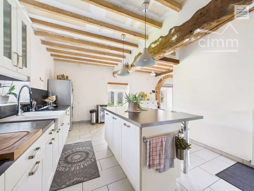 Maison à SAINT-THURIAL