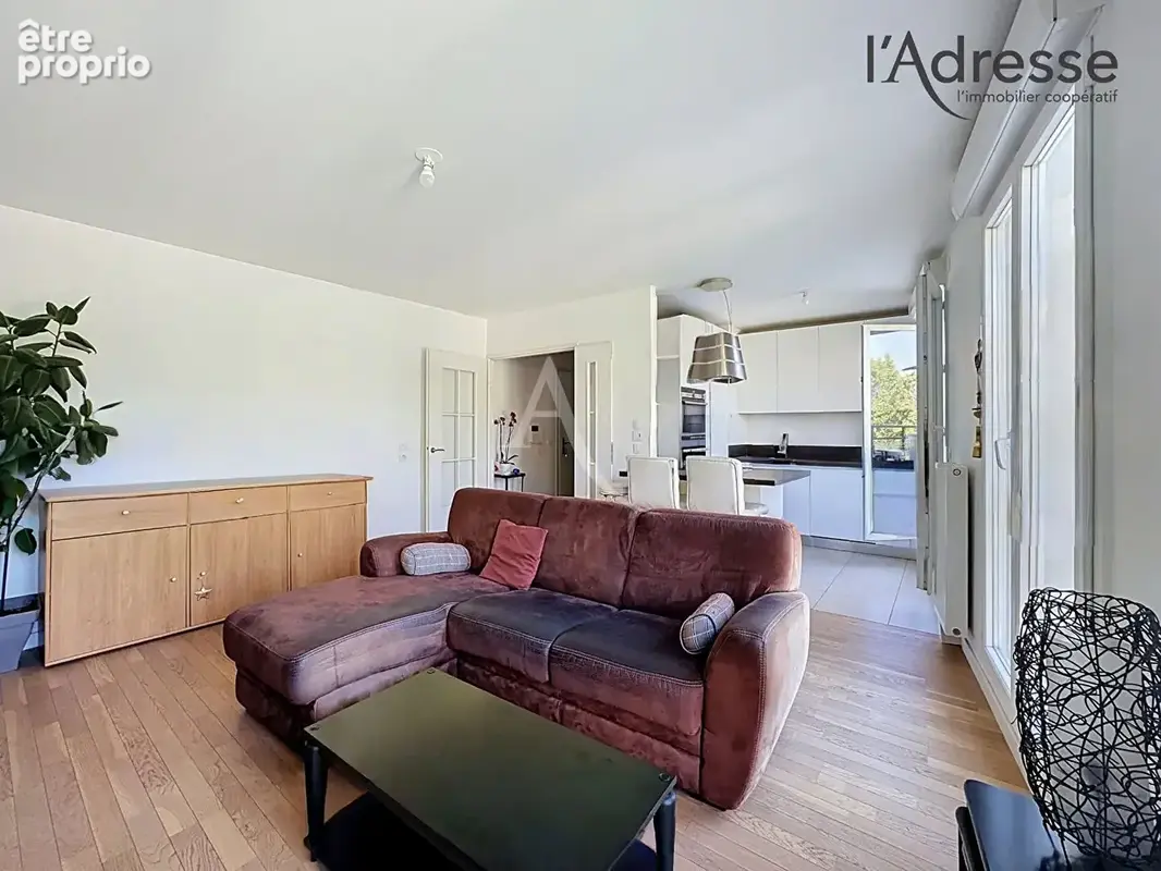 PUTEAUX/ République - Appartement 3 pièces 62 m² - 1 Terrasse 16m²  - 1 Cave - photo 3