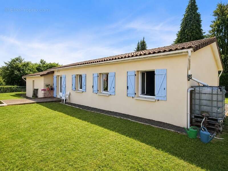 Maison à CHATEAUNEUF-LA-FORET