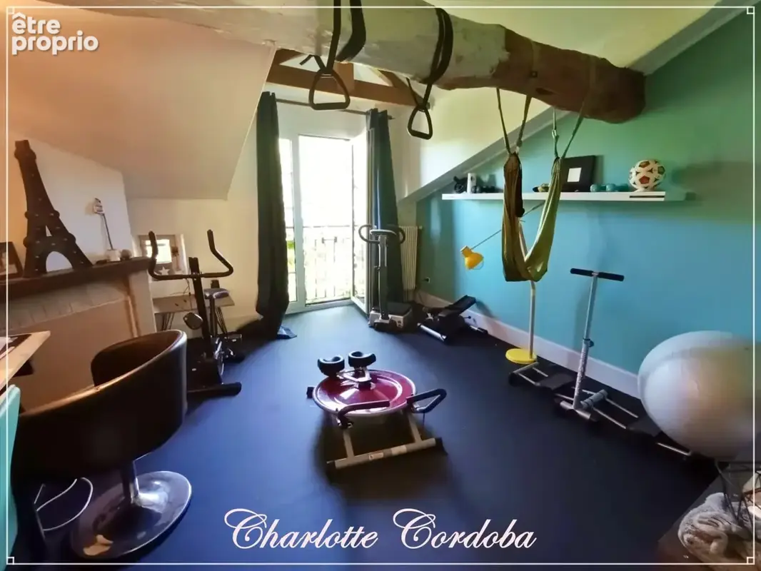 Maison en pierre de 313 m² avec vue panoramique et près de 2 hectares de terrain - photo 11