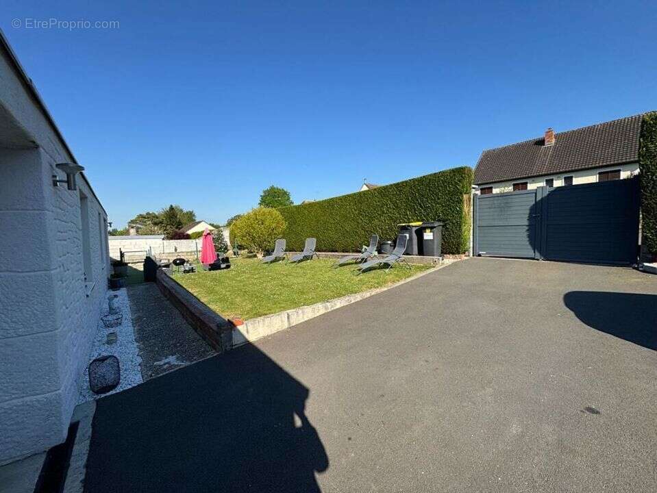 Maison à TILLY-SUR-SEULLES