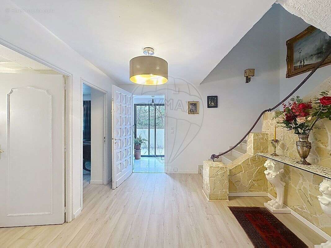 Maison à BAGNOLS-SUR-CEZE