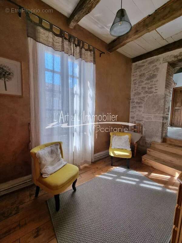 Appartement à MERCUES