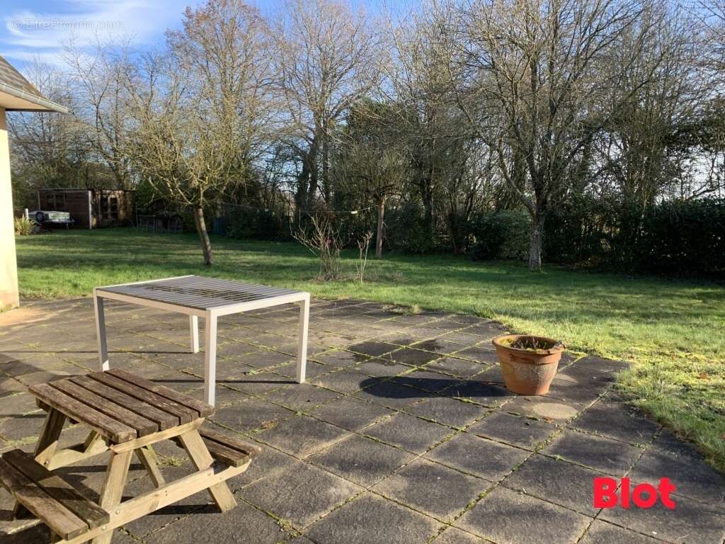 Maison à VEZIN-LE-COQUET