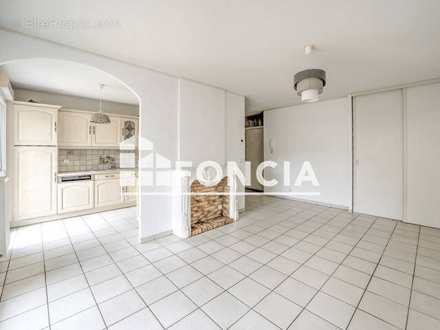 Appartement à VALLEIRY