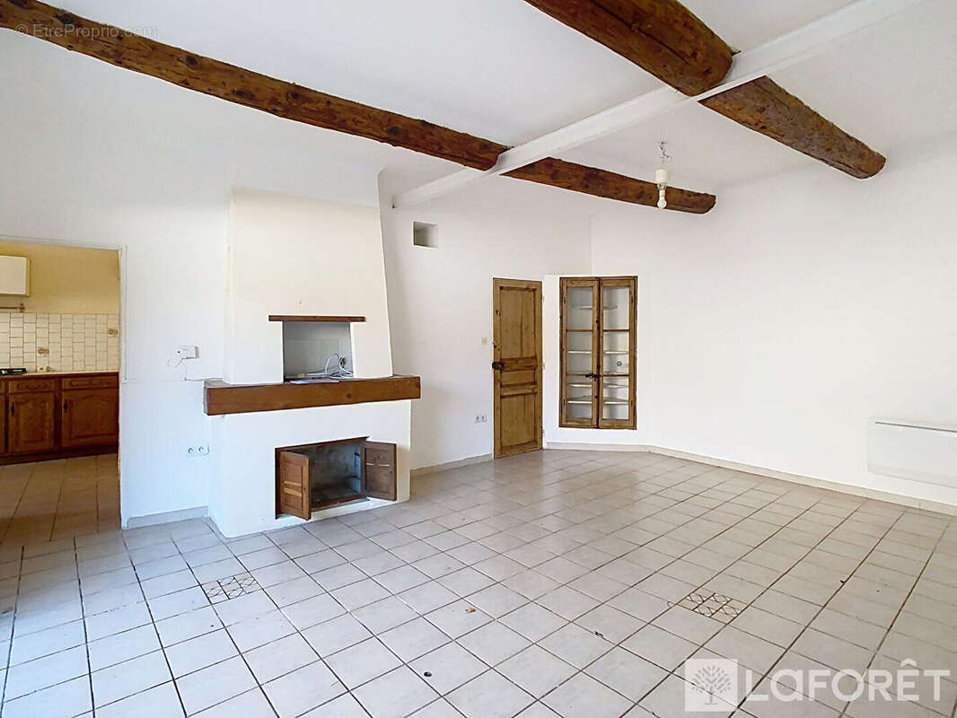 ROGNAC Maison de village de type 3 centre ville - photo 2