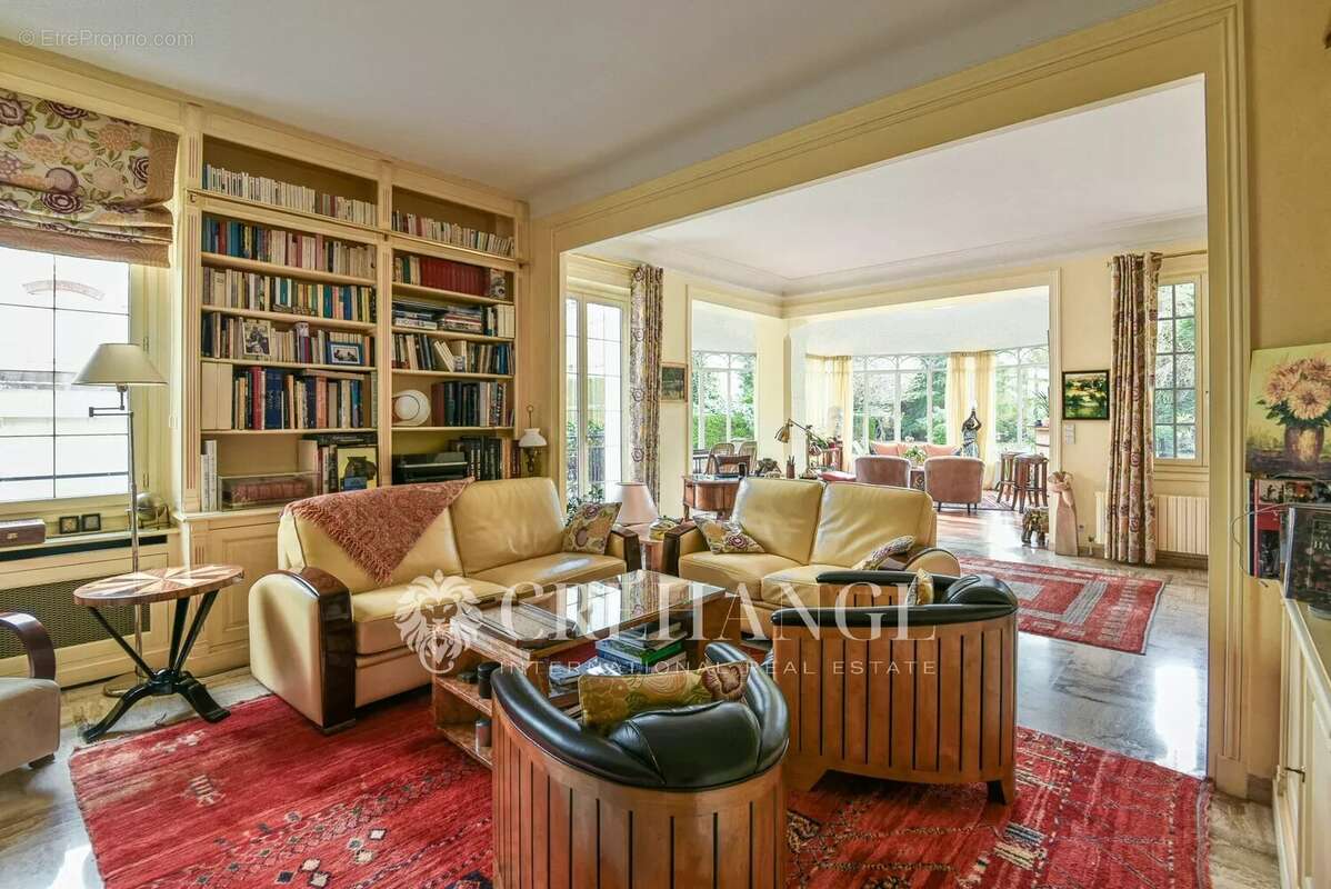 Maison à LE VESINET