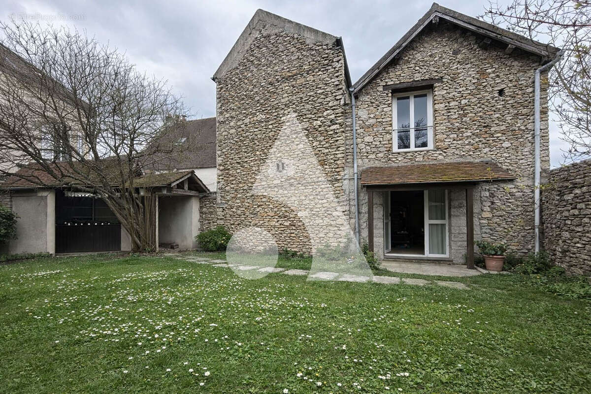 Maison à AMILLIS