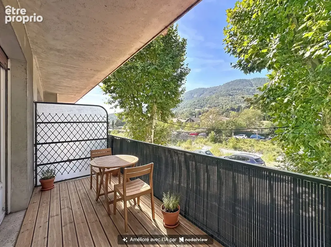 Appartement à CONTES