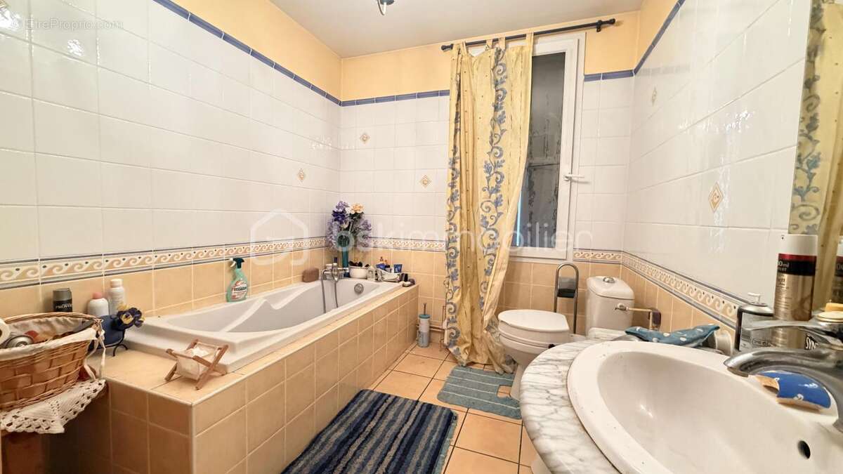 Maison - immeuble avec extèrieur - photo 10