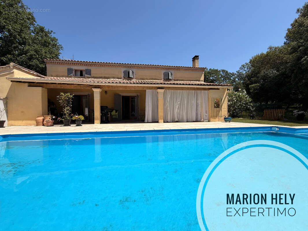 Maison à UCHAUX
