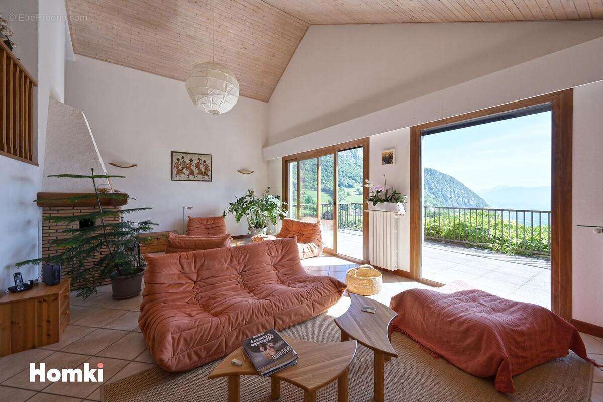 Maison à MONT-SAINT-MARTIN