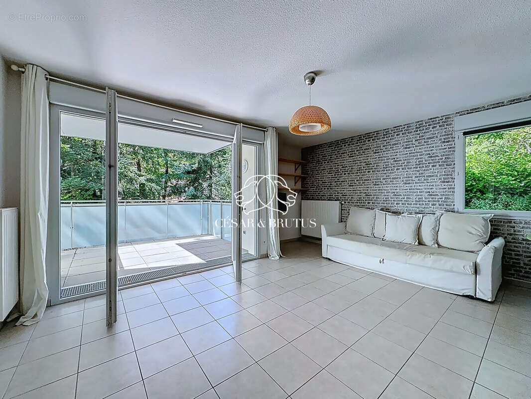 Appartement à SAINT-CYR-AU-MONT-D'OR