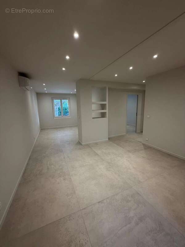 Appartement à BORMES-LES-MIMOSAS