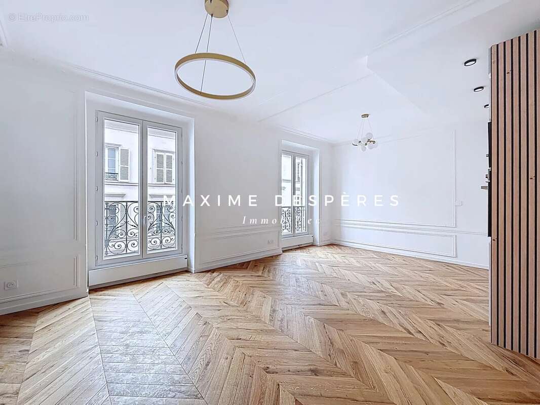 Appartement à PARIS-17E