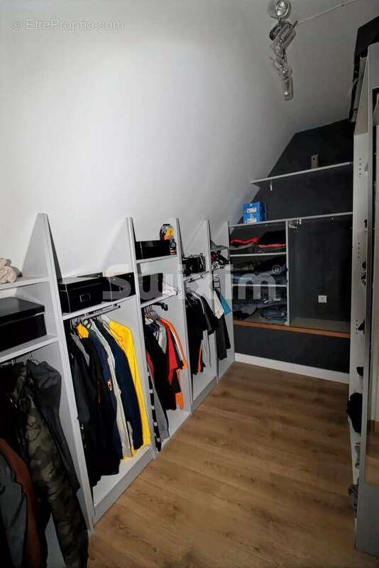 Appartement à YENNE