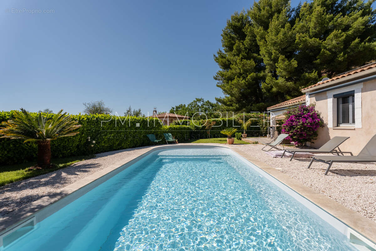 Maison à LE CASTELLET