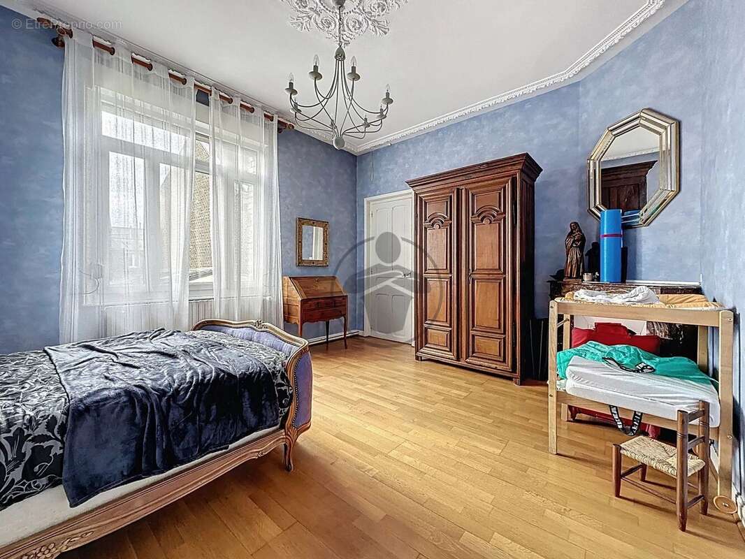 Maison à SAINT-QUENTIN