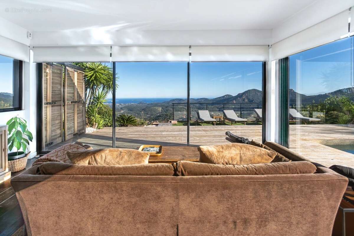 Maison à LES ADRETS-DE-L'ESTEREL