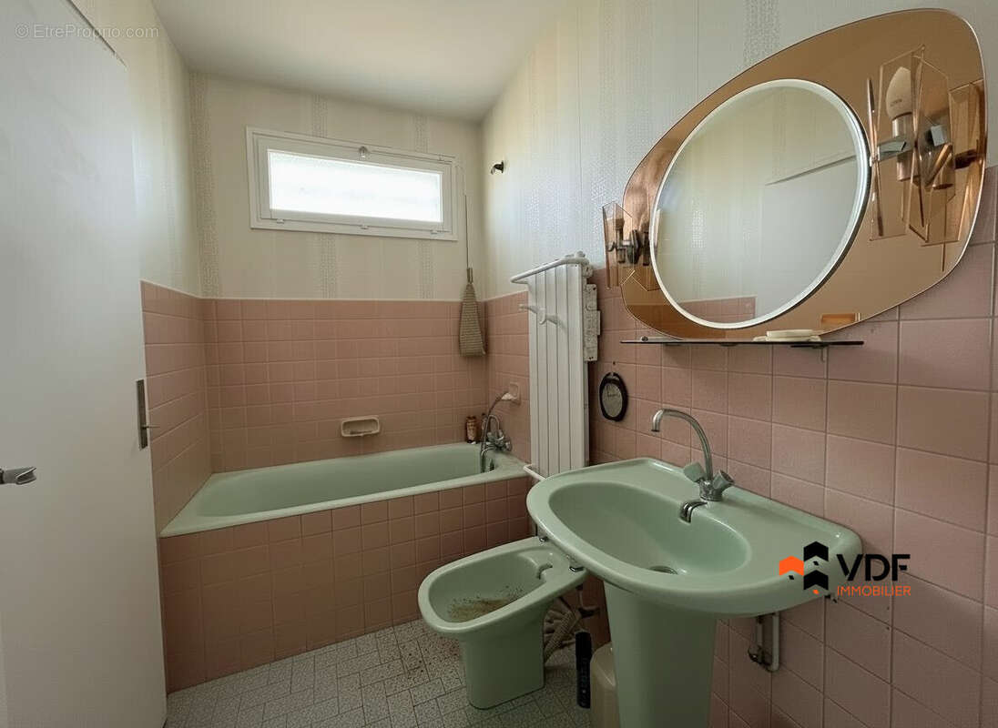 Maison 114 m² à Villerest  - photo 9