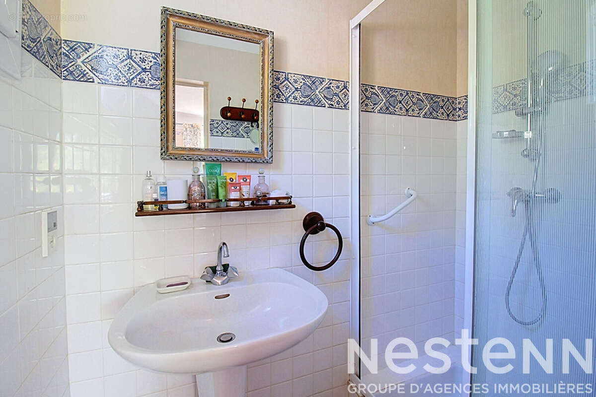 A VENDRE DRAGUIGNAN Villa 180m² avec piscine et vue dégagée - 4553m² de terrain - photo 16