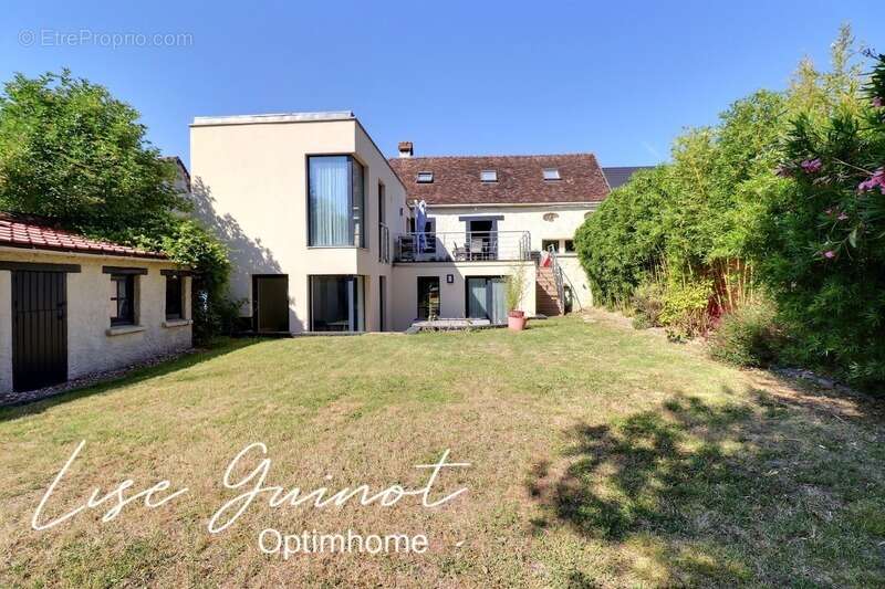 Maison à AULNAY-SUR-MAULDRE