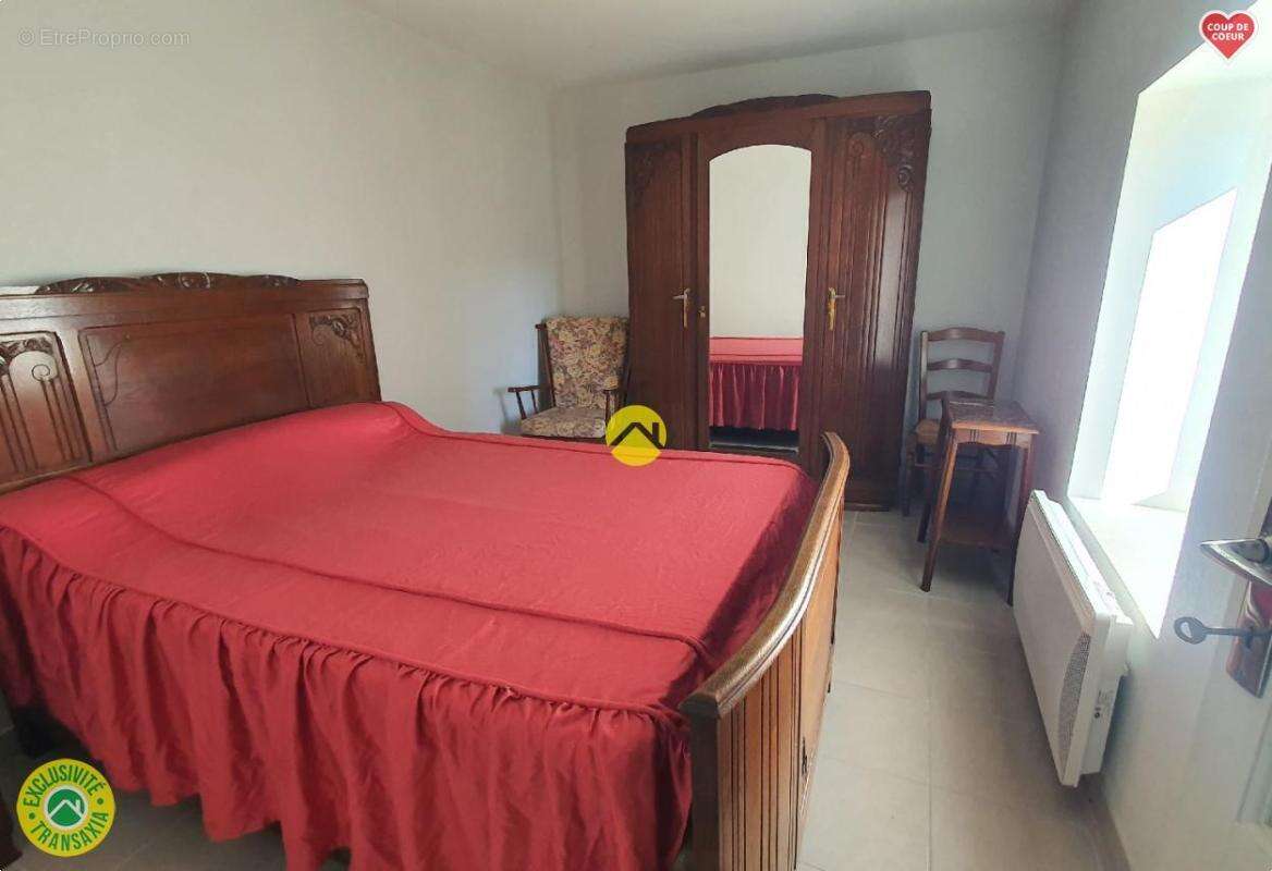 Maison à CONDAT-EN-COMBRAILLE