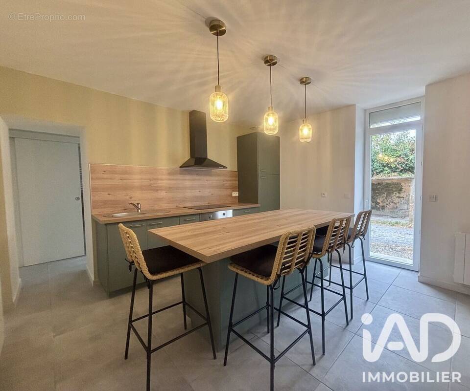 Appartement 46 m² à Bizanos  - photo 1
