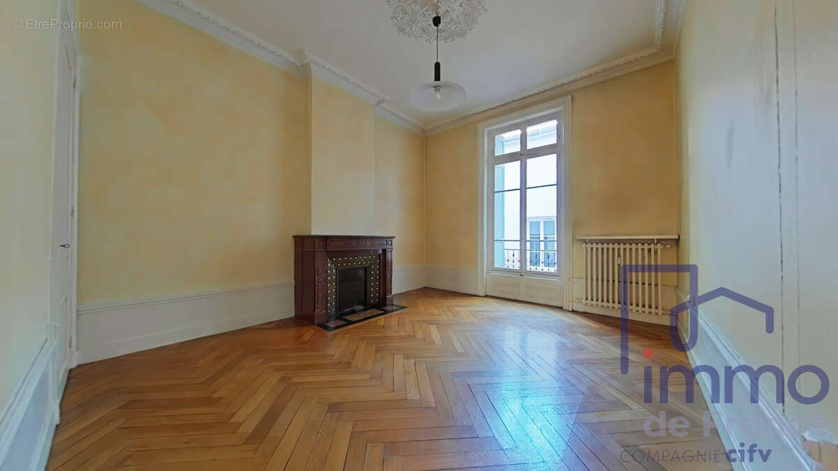 Appartement 111 m² à Saint-Etienne  - photo 5