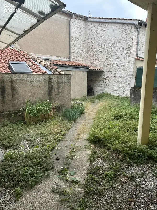 Villeneuve sur Lot appartement T2 à rénover dernier étage proche commodités - photo 12