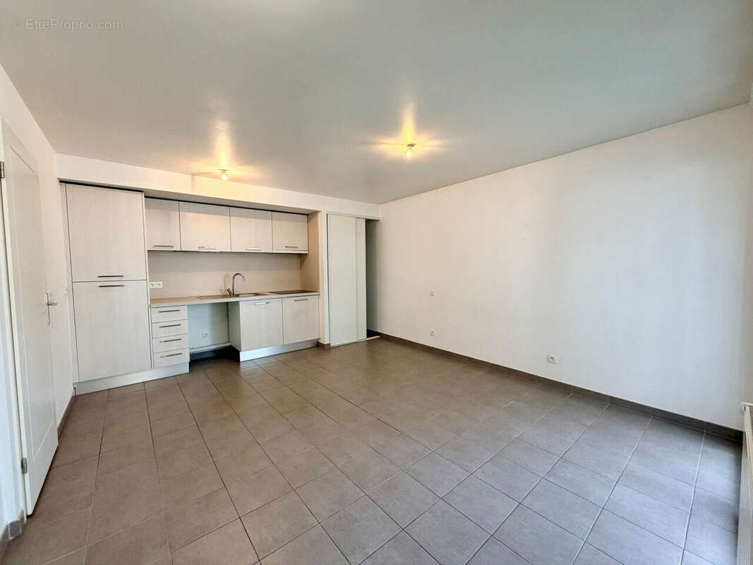Appartement à BRIE-COMTE-ROBERT