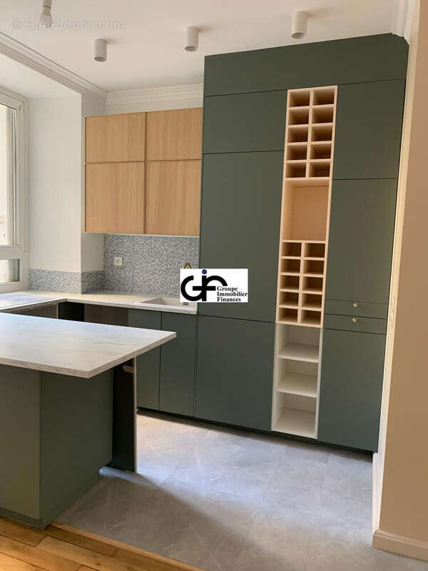 Appartement 52 m² à Paris-16e  - photo 4