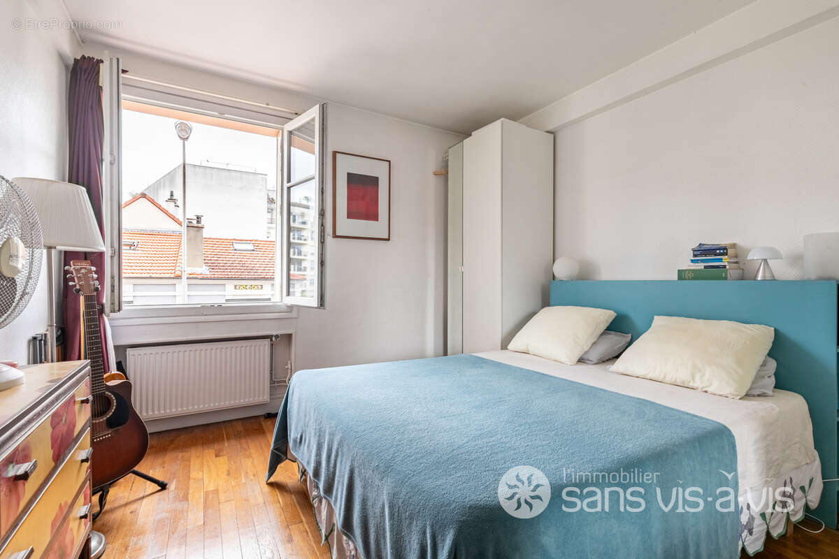 Appartement à COURBEVOIE