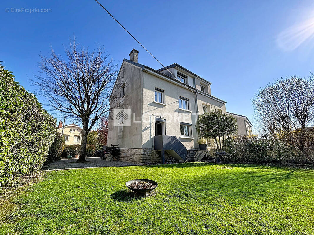 Maison à BOURG-EN-BRESSE