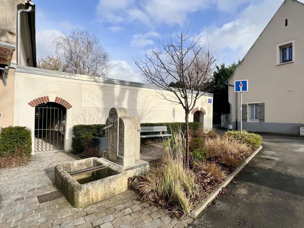 Terrain à LESCHES