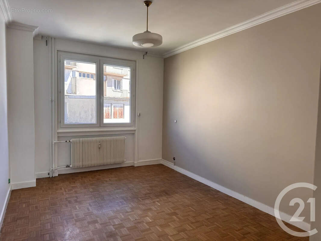 Appartement 86 m² à Annonay  - photo 8