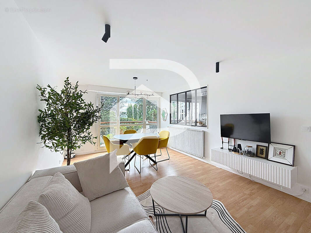 Appartement à CHENNEVIERES-SUR-MARNE