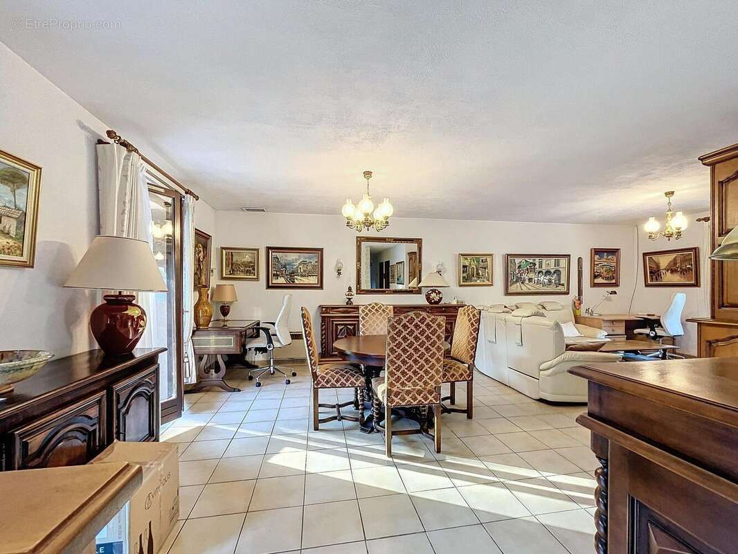 Photo 9 - Maison à ROQUEBRUNE-SUR-ARGENS