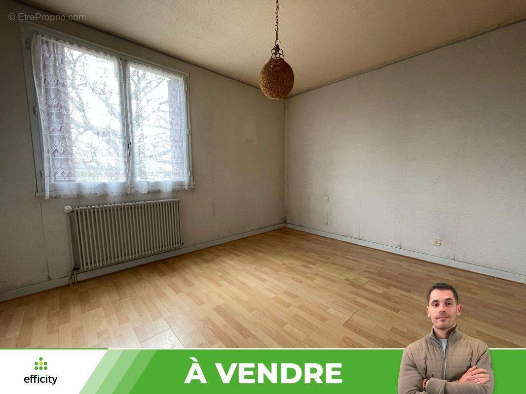 Maison à MAGNE